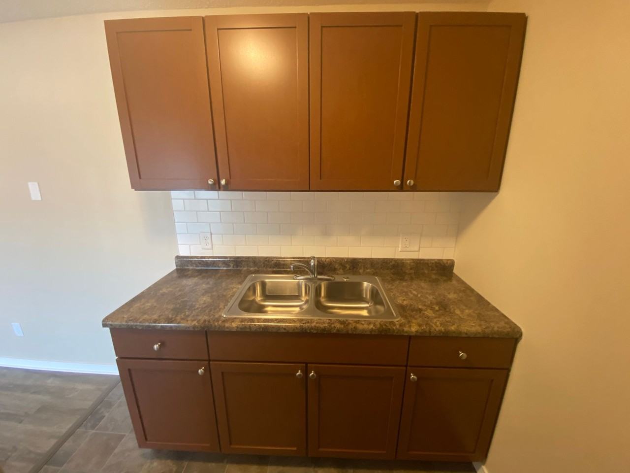 Beverly on 7th - Photo 4 of 31