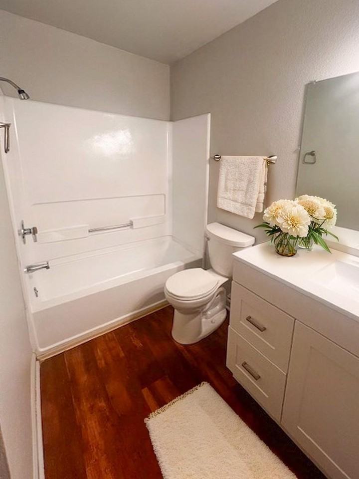 Ashton View Apartments - Photo 3 of 5