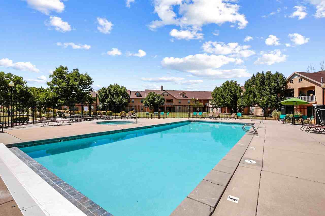 Rose Cove Apartment Homes - Photo 7 of 24