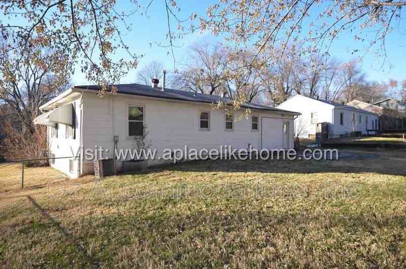 9811 Marsh Ave - Photo 4 of 27