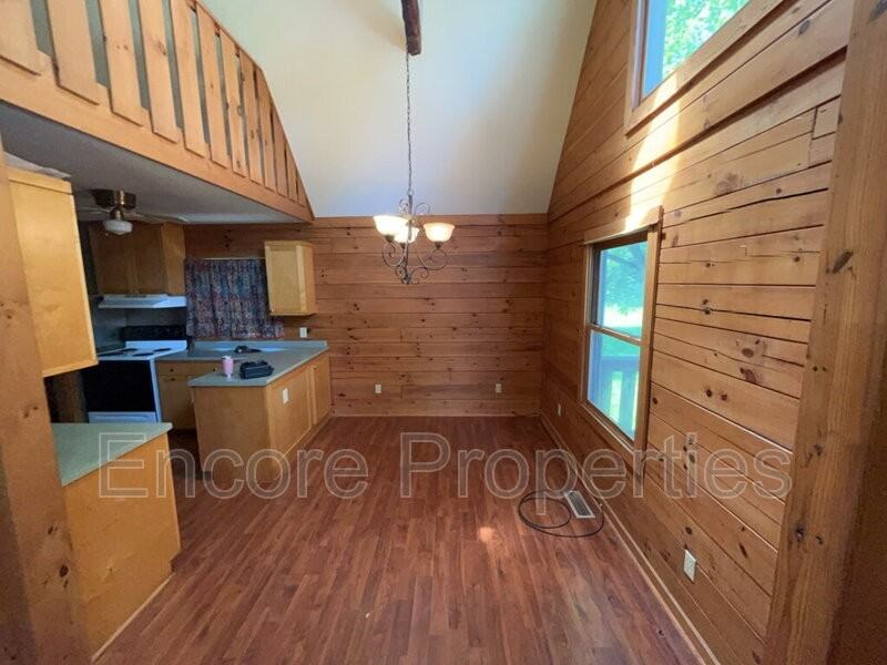 11981 Old Stage Rd - Photo 7 of 15