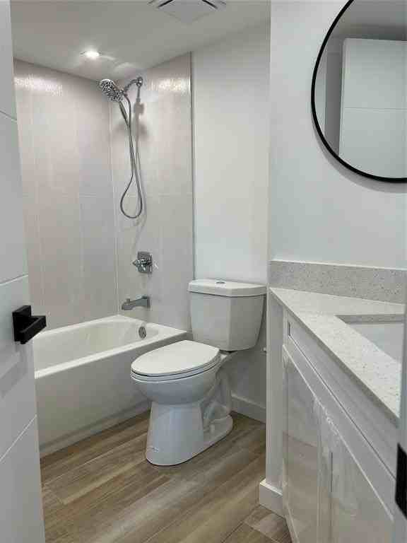 2550 Sw 18th Ter #1810 - Photo 5 of 7