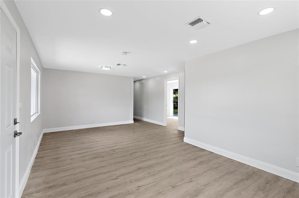 1588 Blanch Ely Avenue - Photo 5 of 23