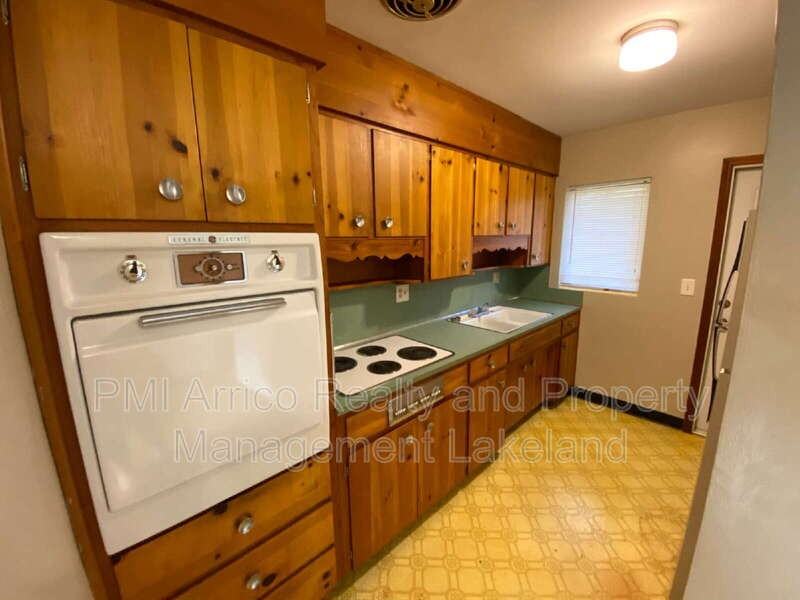 1248 Woodland Ave - Photo 4 of 17