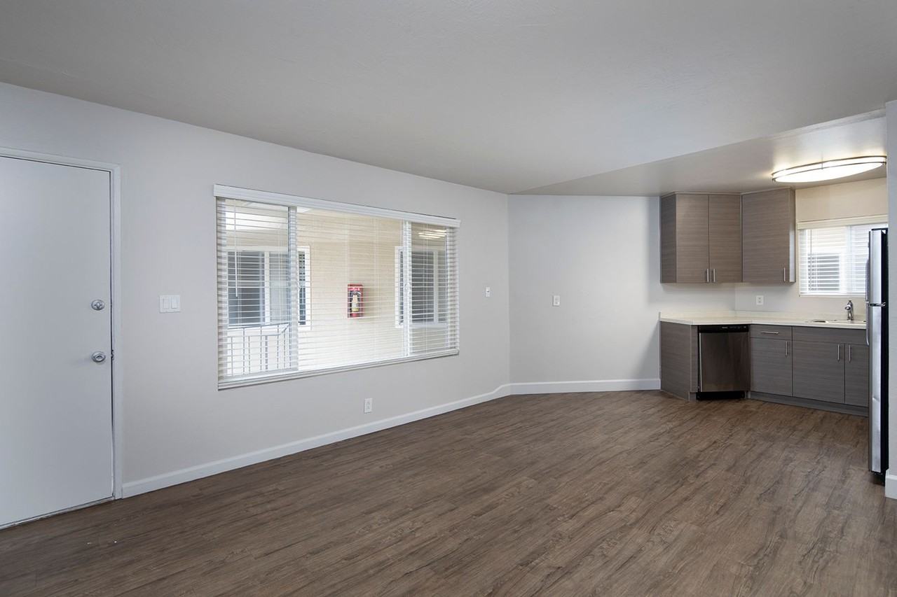 Villas at Carlsbad - Photo 6 of 22