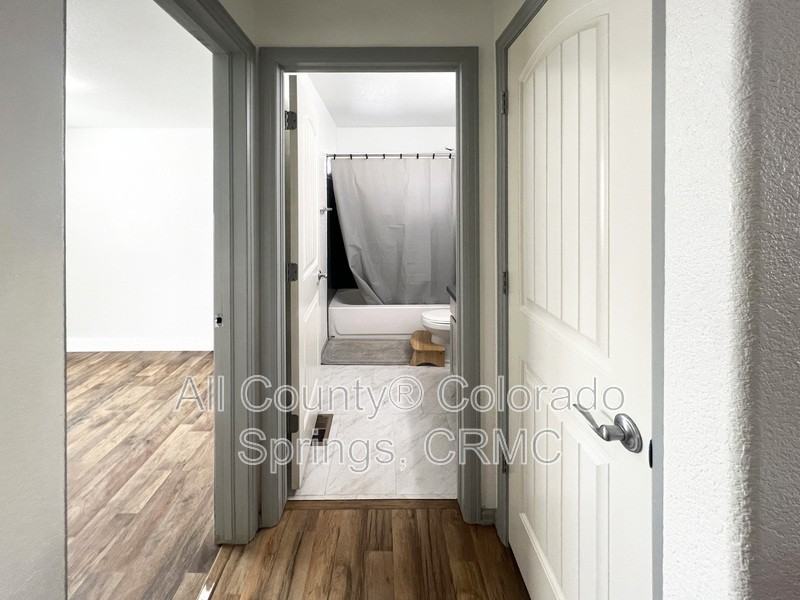 6168 Rocking Chair Ln - Photo 4 of 36