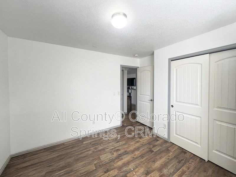 6168 Rocking Chair Ln - Photo 6 of 36