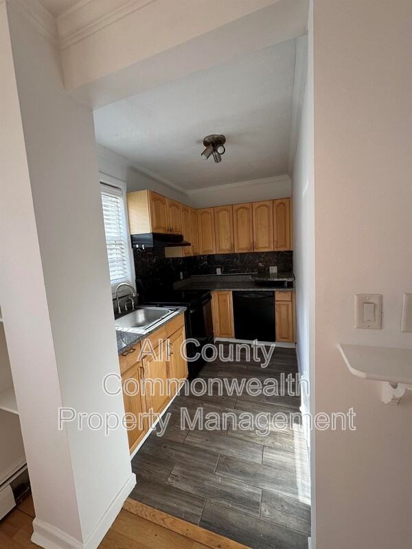 12 Grove St - Photo 3 of 10