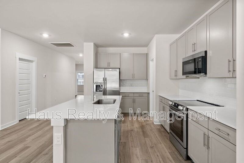 1145 Ross Farms Blvd - Photo 7 of 40