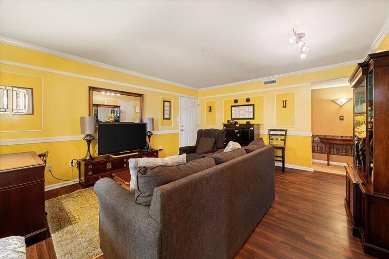 1504 Villa Ter #A - Photo 5 of 20