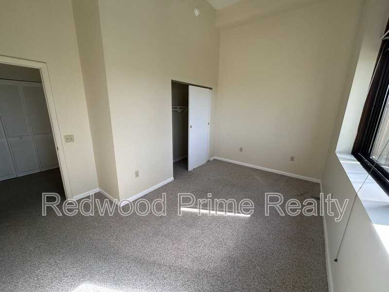 1318 19th Ave - Photo 4 of 17