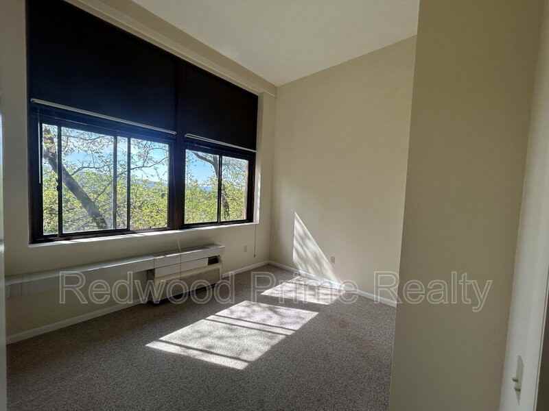 1318 19th Ave - Photo 5 of 17