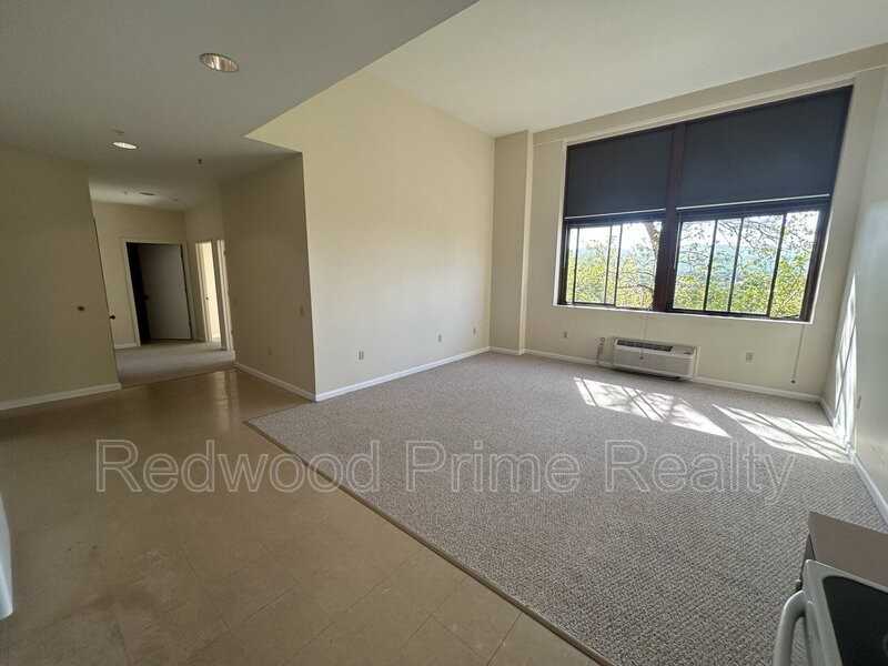 1318 19th Ave - Photo 6 of 17