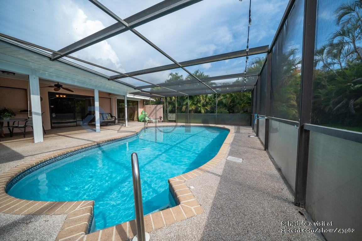 1774 Whiskey Creek Dr - Photo 2 of 30