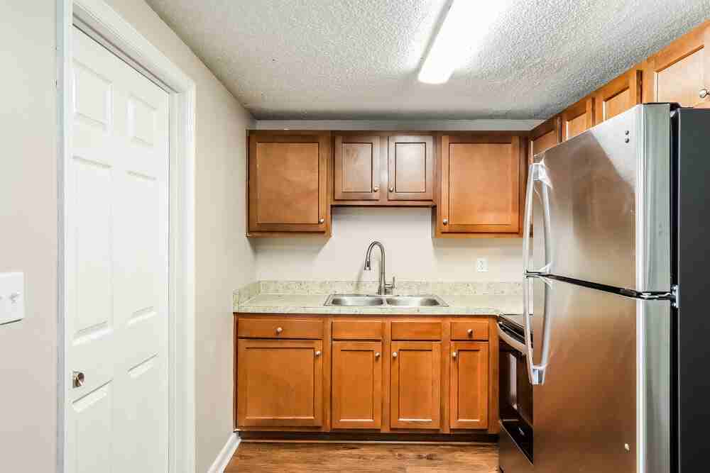 310 Toccoa Rd - Photo 7 of 16