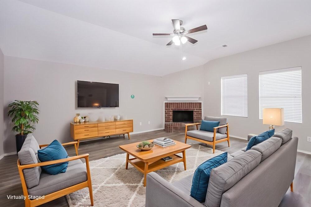 620 Destin Dr - Photo 3 of 19