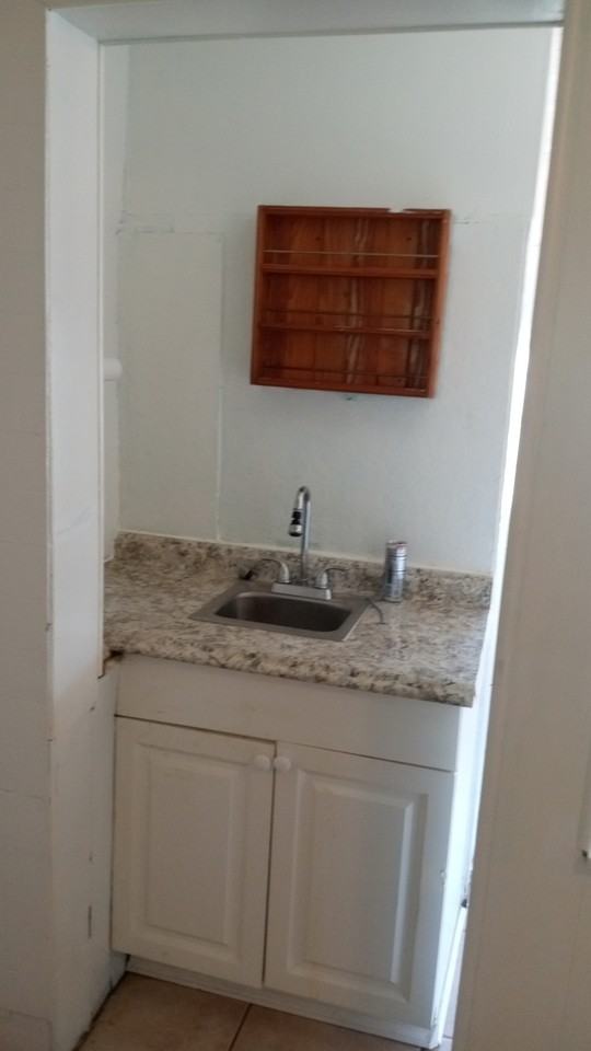 708 East International Speedway Boulevard - Photo 6 of 10