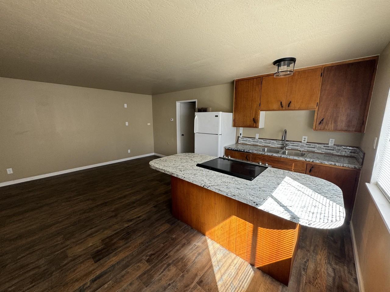 1198 Martin Avenue - Photo 3 of 10