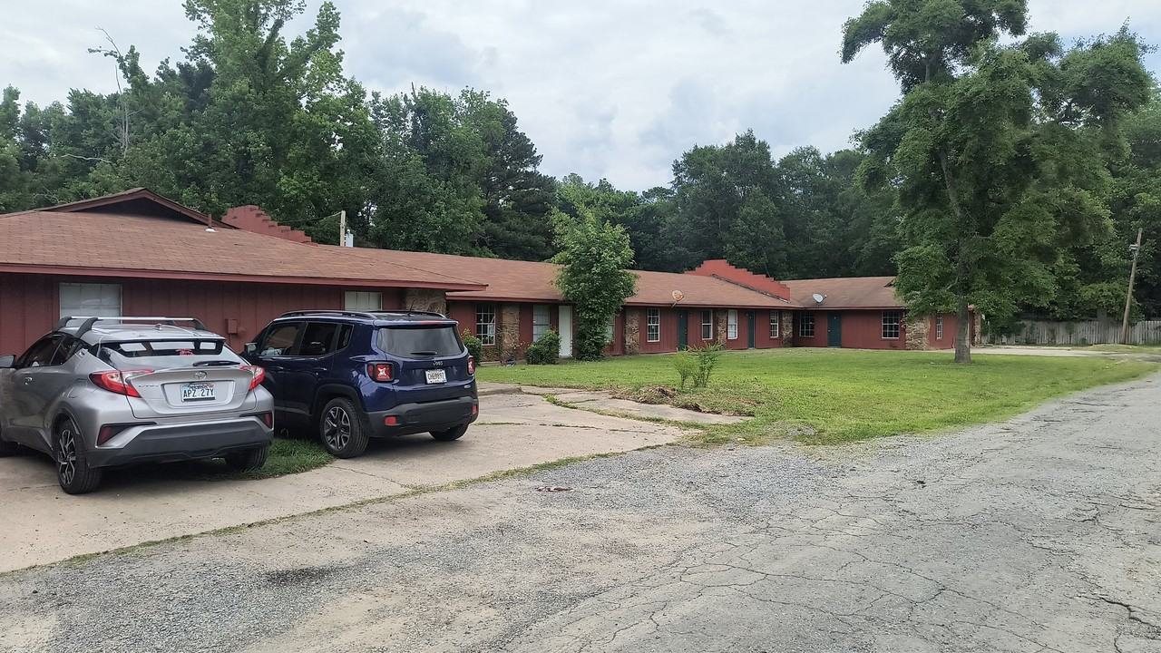 901 East 29th Avenue - Photo 6 of 12