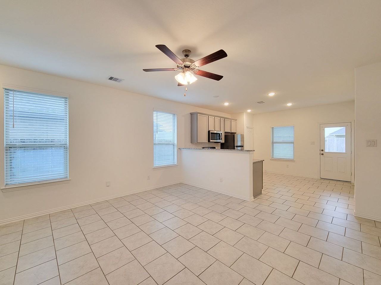 31351 Horseshoe Meadow Bend Ln - Photo 6 of 36