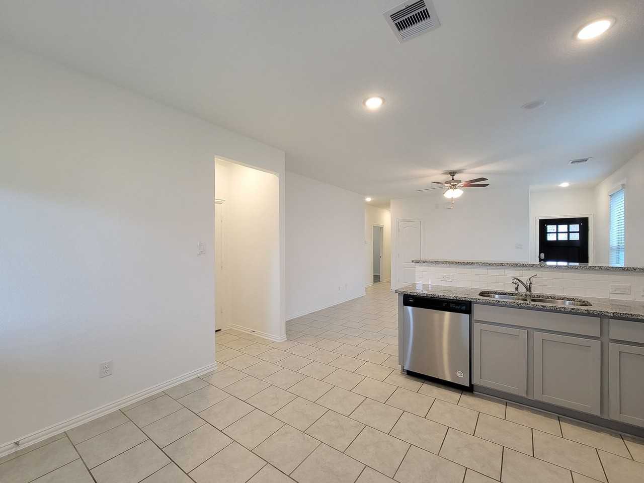 31351 Horseshoe Meadow Bend Ln - Photo 7 of 36