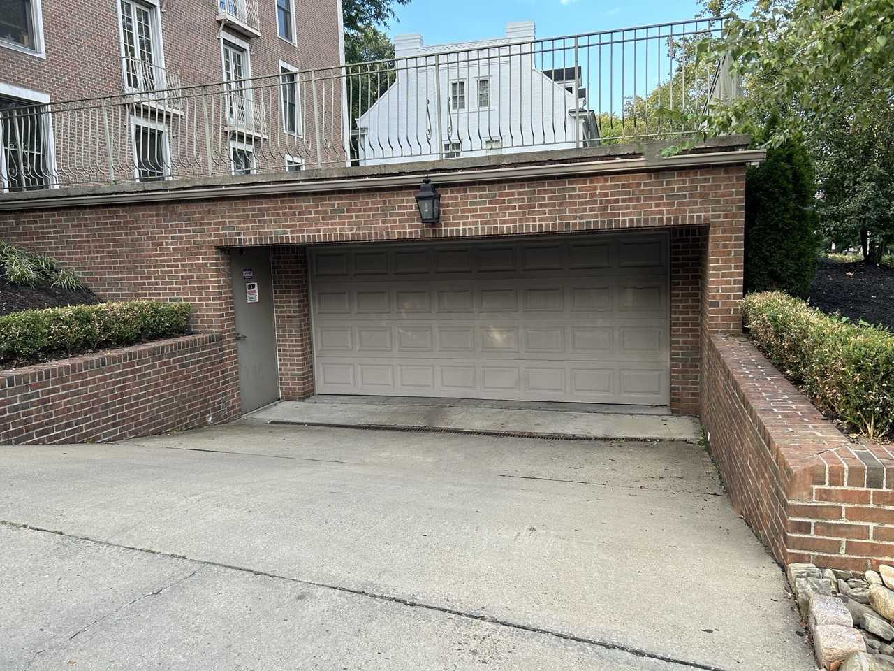 Emerson - Photo 7 of 50