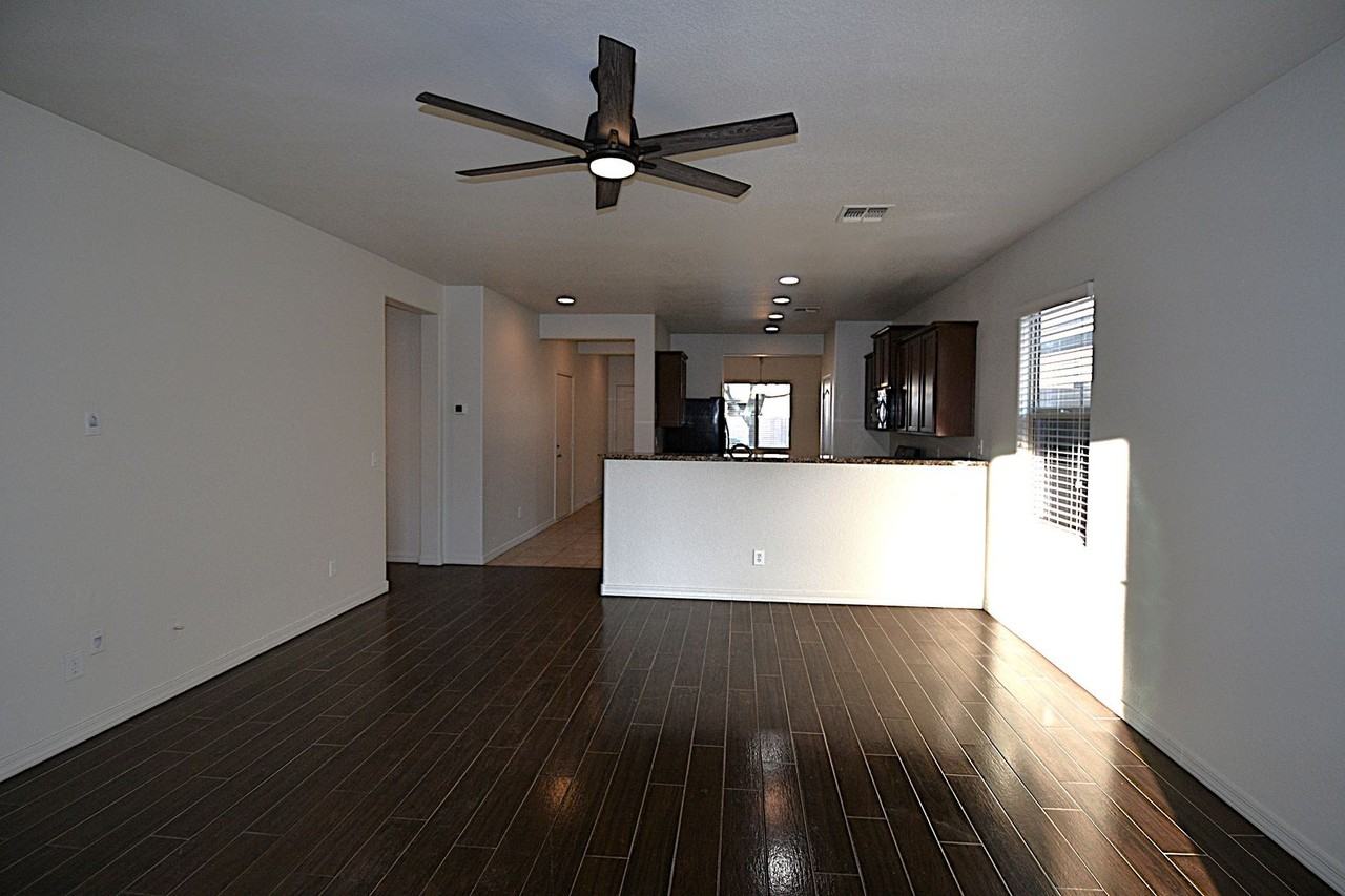 33050 N Falcon Trl - Photo 2 of 16