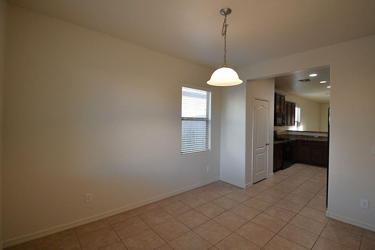 33050 N Falcon Trl - Photo 3 of 16