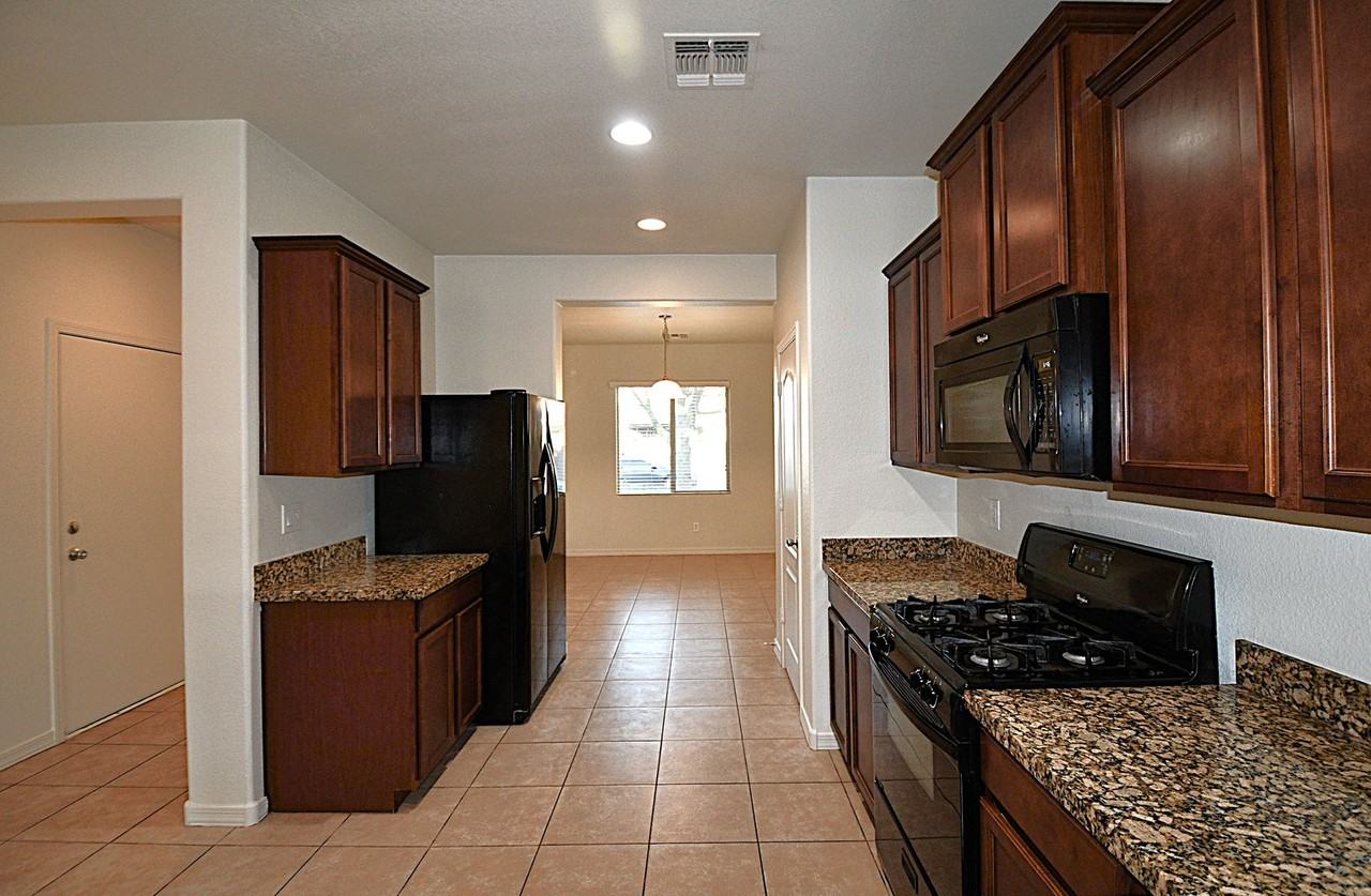 33050 N Falcon Trl - Photo 4 of 16