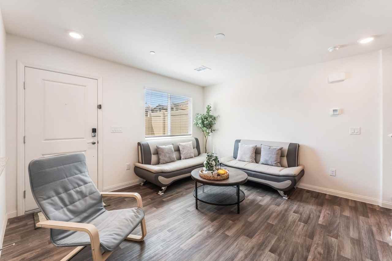 2830 Matador Red Ave - Photo 5 of 19