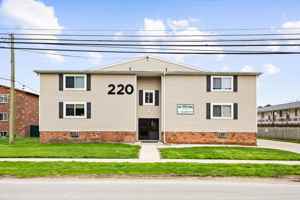 featured image of 220 Napoleon Rd