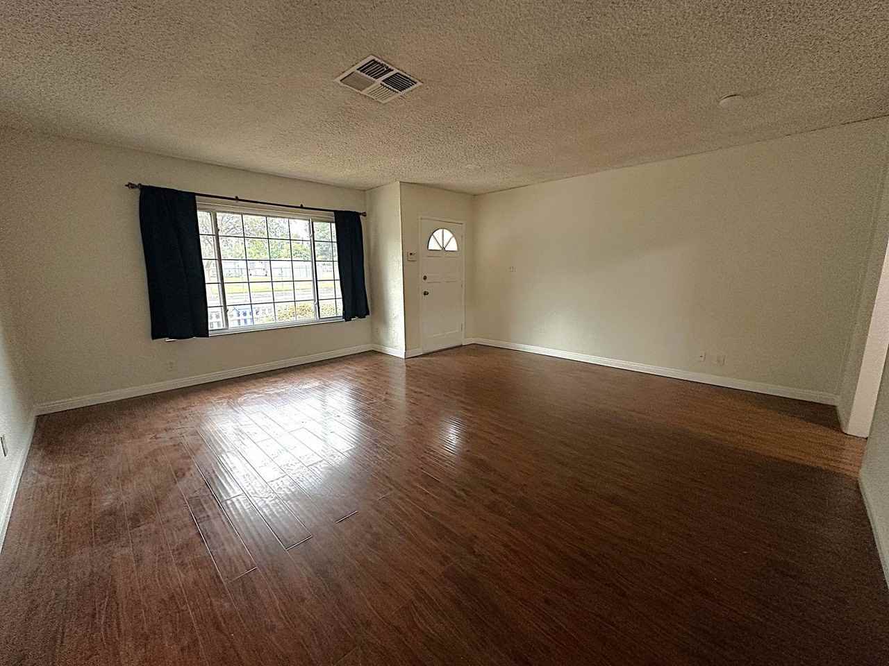 17947 Emelita St - Photo 2 of 13