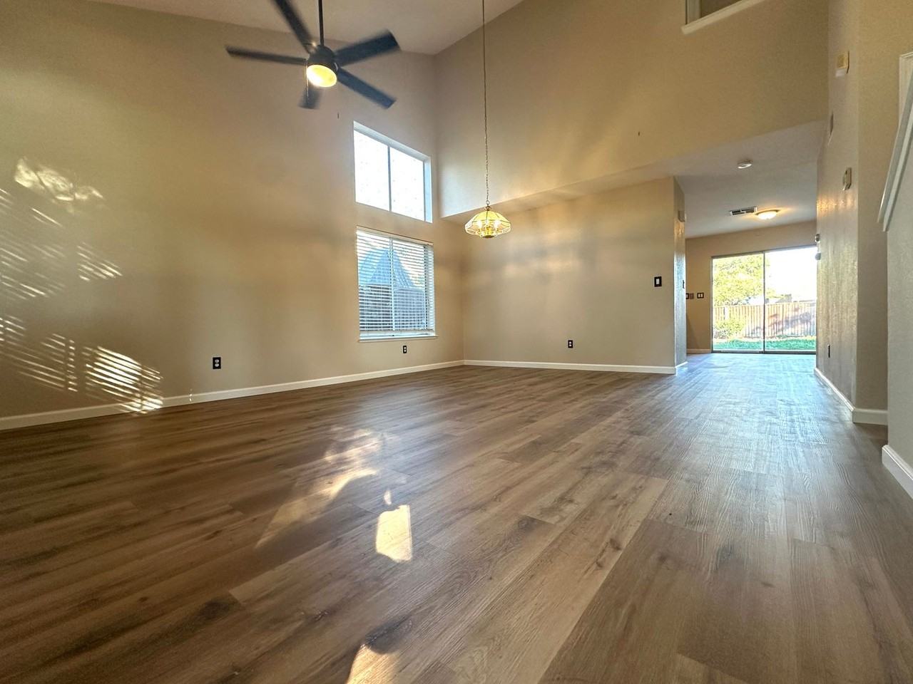 4650 Christenson St - Photo 3 of 25