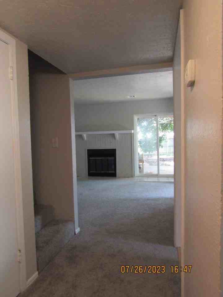 5406 Nw Sir Brian Ave Apt B - Photo 4 of 42