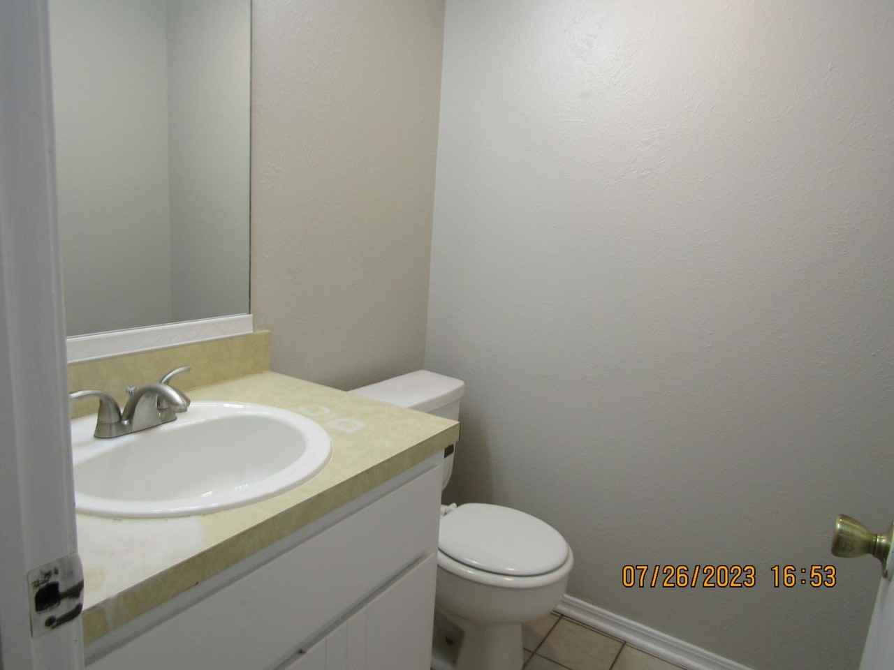 5406 Nw Sir Brian Ave Apt B - Photo 6 of 42
