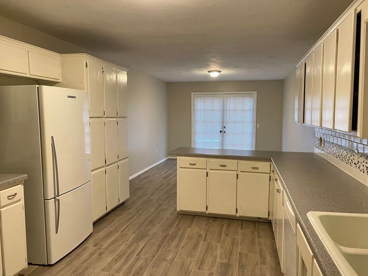 7012 Spinnaker Lane - Photo 5 of 22