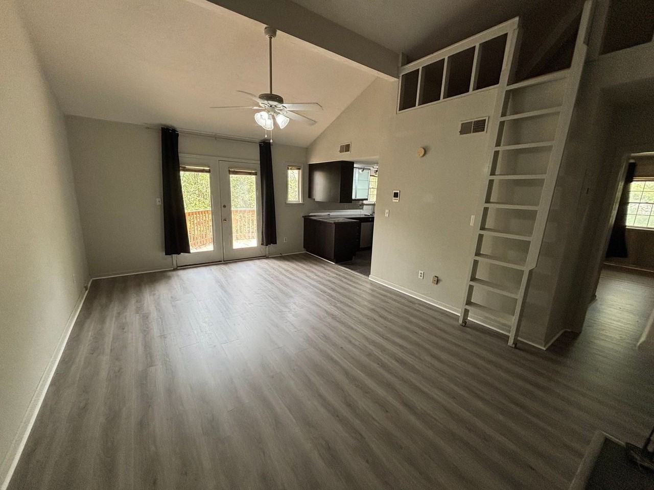 532 East Pensacola Street - Photo 2 of 21