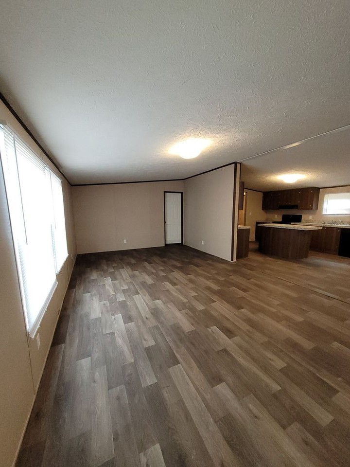 235 Arthur Rd - Photo 3 of 11