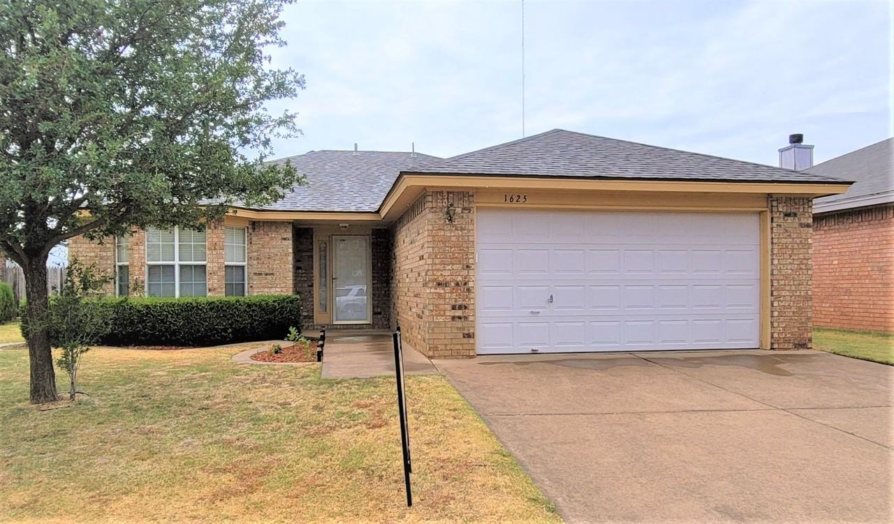 1625 79th Place - Photo 2 of 26