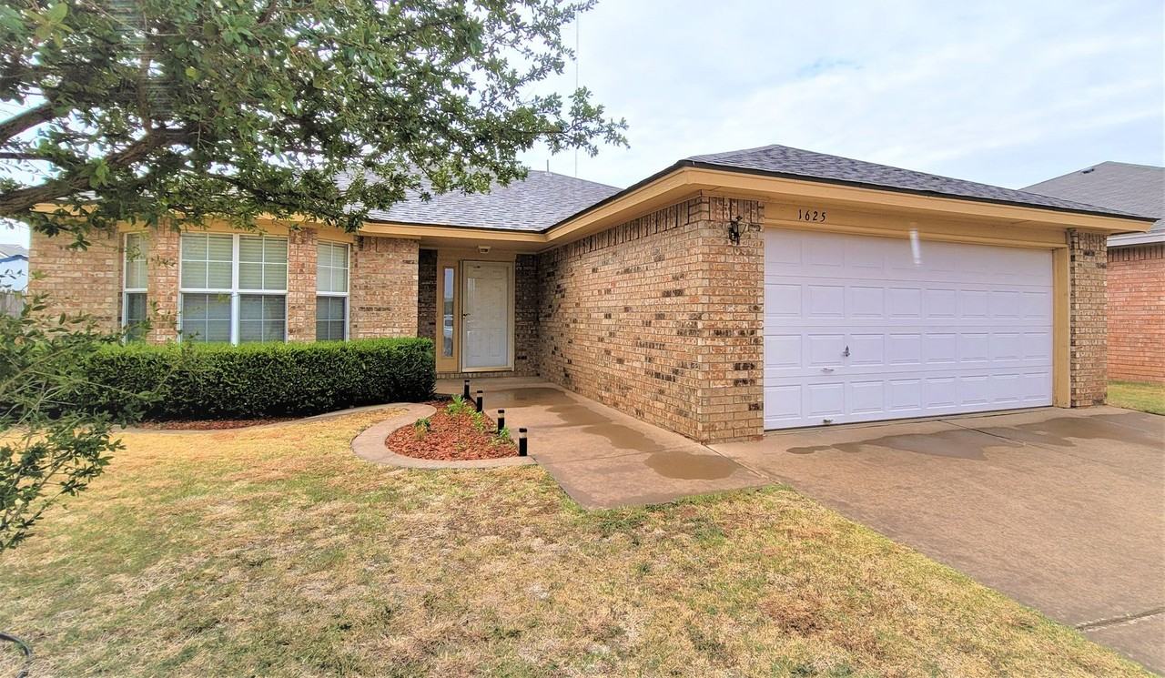 1625 79th Place - Photo 3 of 26