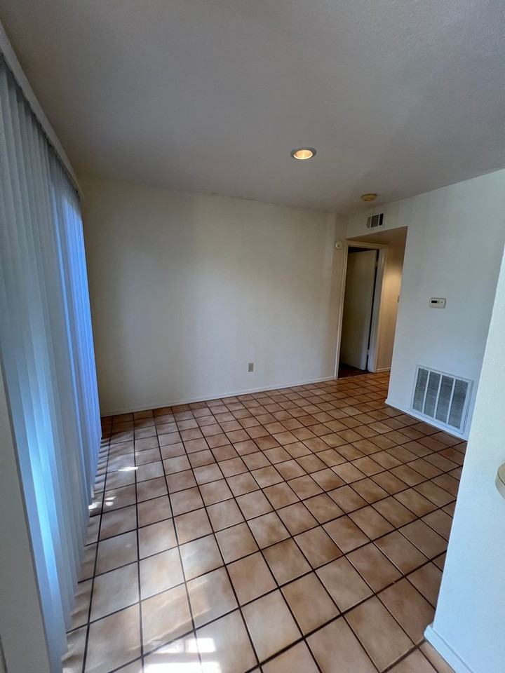 3000 Chautauqua Ave #148 - Photo 5 of 13