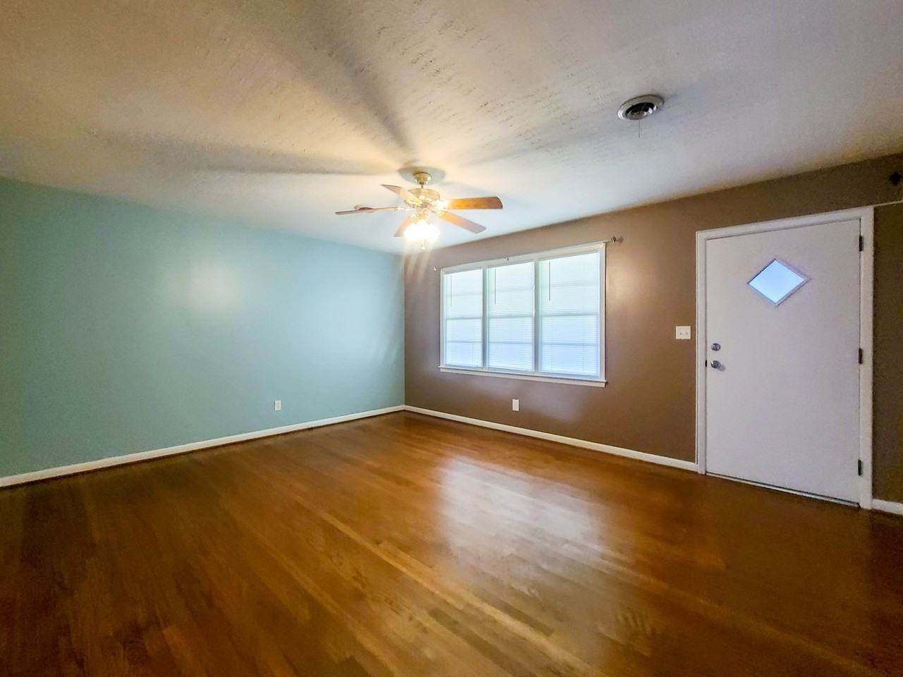 1224 Oakdale Rd - Photo 3 of 16