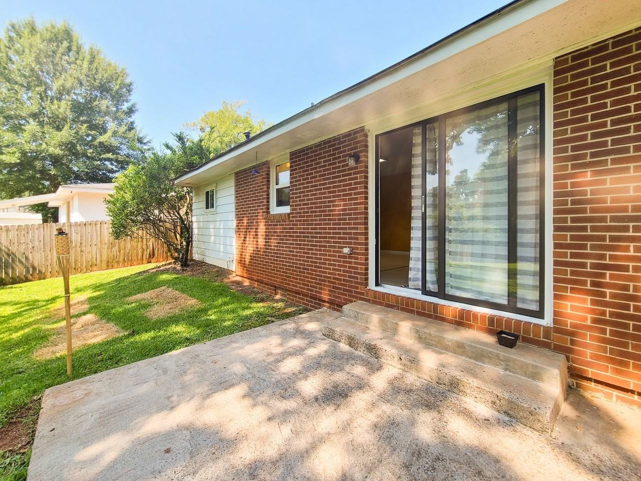1224 Oakdale Rd - Photo 2 of 19