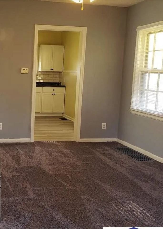 115 N 37th St - Photo 3 of 8