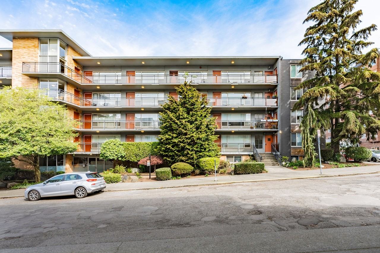 700 E Mercer - Photo 2 of 9