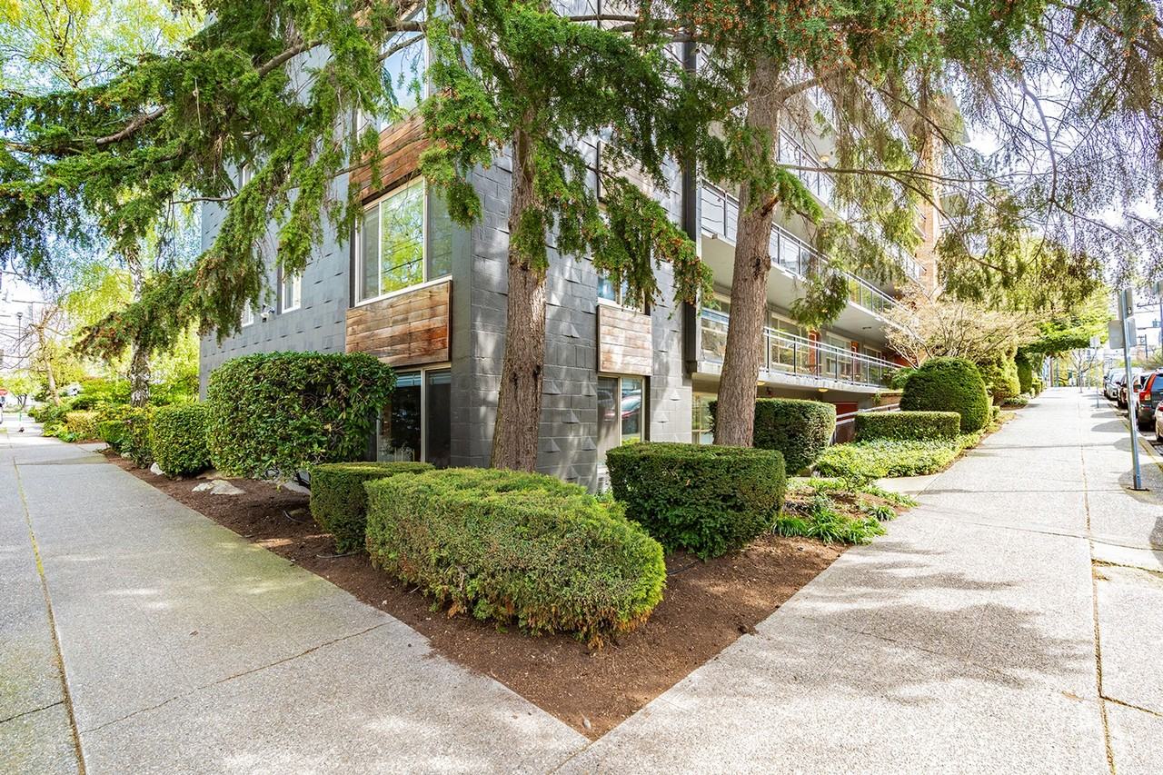 700 E Mercer - Photo 5 of 9