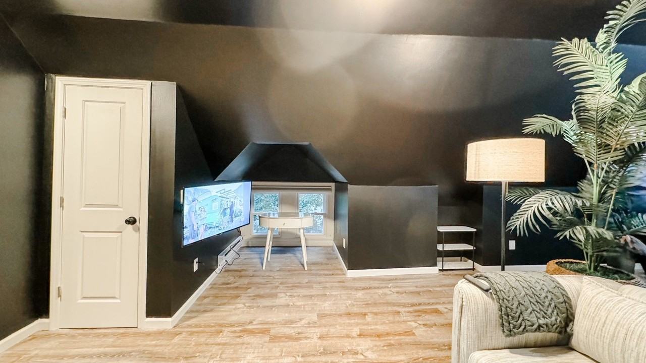 1075 Garson Ave - Photo 7 of 13