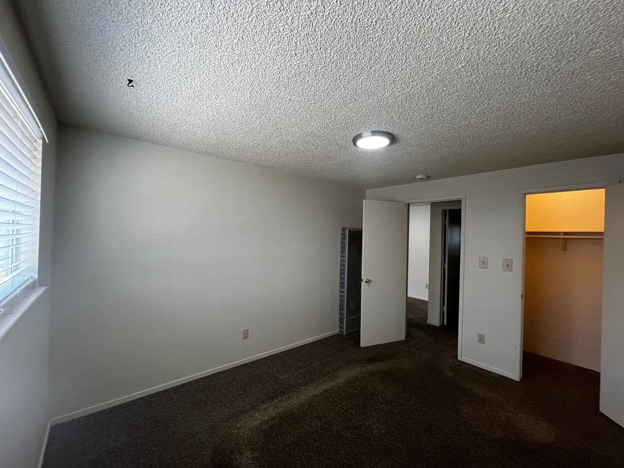 1342 North Edmonds Drive - Photo 7 of 10