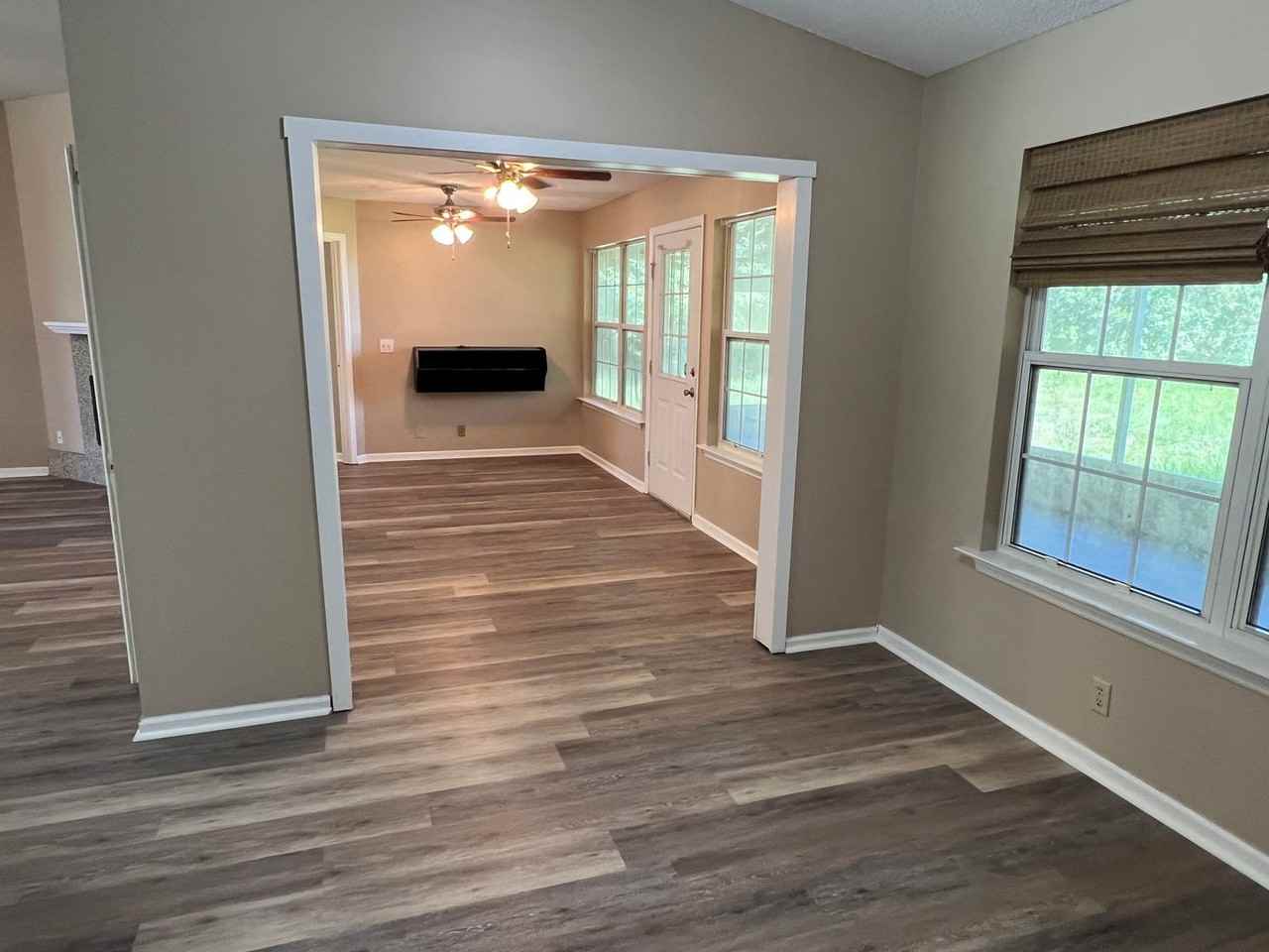 202 Thompson Ct - Photo 6 of 17