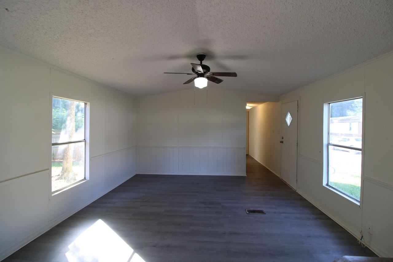 98 Cameron Cir - Photo 3 of 18